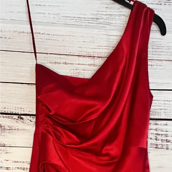 Lulus Party Ready Red Satin Ruched One Shoulder Bodycon Dress - Picture 4 of 5